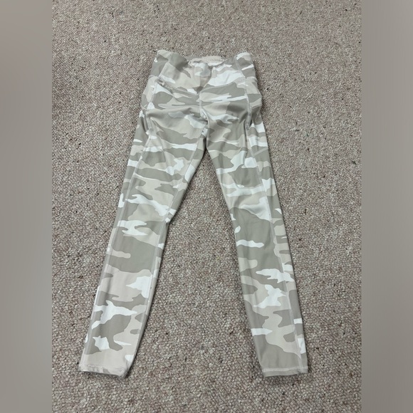 Athleta camo 7/8 length legging - Picture 1 of 7